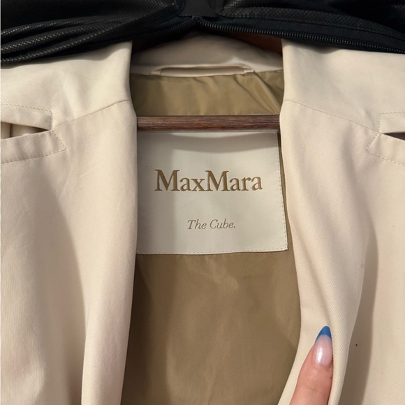 Max Mara Double-Breasted Trench Coat - Cream - Picture 2 of 8